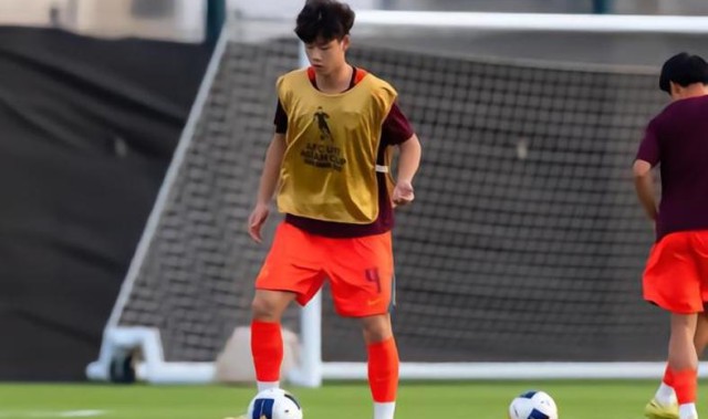 爱游戏体育登录入口-U17国脚怒赞鲁能！两将回泰山可惜 买乌郎离开海牛 金永浩打主力